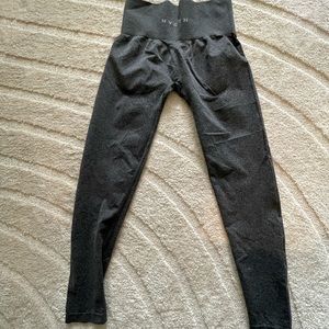 NVGTN Contour Leggings